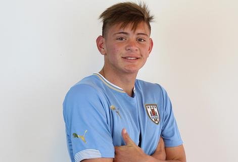 4 - Jonathan Gonzlez: outro zagueiro jovem formado na base do Defensor. Aos 18 anos, ainda no jogou no profissional em 2019.