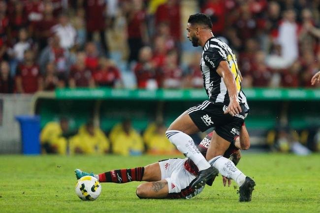 Arrascaeta abriu o placar para o Flamengo: 1 a 0