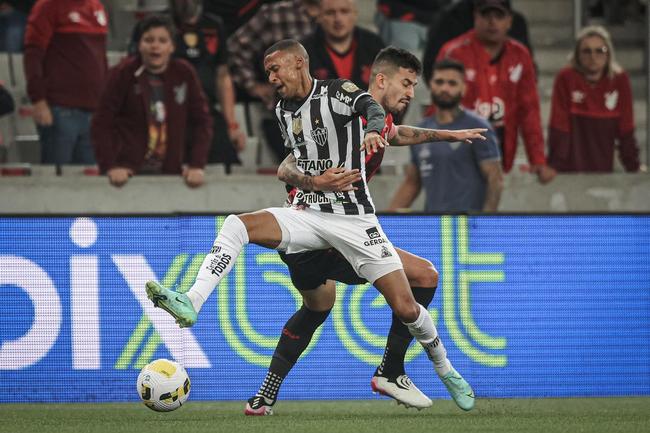 Neste domingo (17), o Atltico enfrentou o Athletico-PR pela segunda rodada da Srie A do Campeonato Brasileiro. A partida foi realizada na Arena da Baixada, em Curitiba.