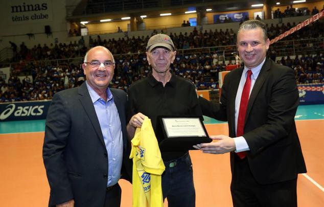 Em abril de 2019, Mário Marcos Procópio, ex- atleta do Minas e da Seleção Brasileira, foi homenageado pelo clube mineiro