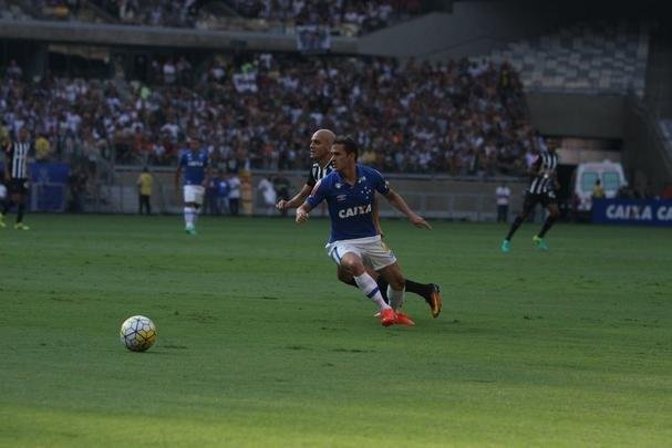 Imagens do segundo tempo do clssico entre Cruzeiro e Atltico, no Mineiro