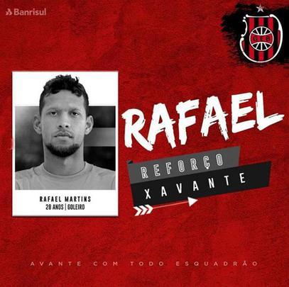 O Brasil de Pelotas anunciou a contratao do goleiro Rafael Martins, que estava no Coritiba