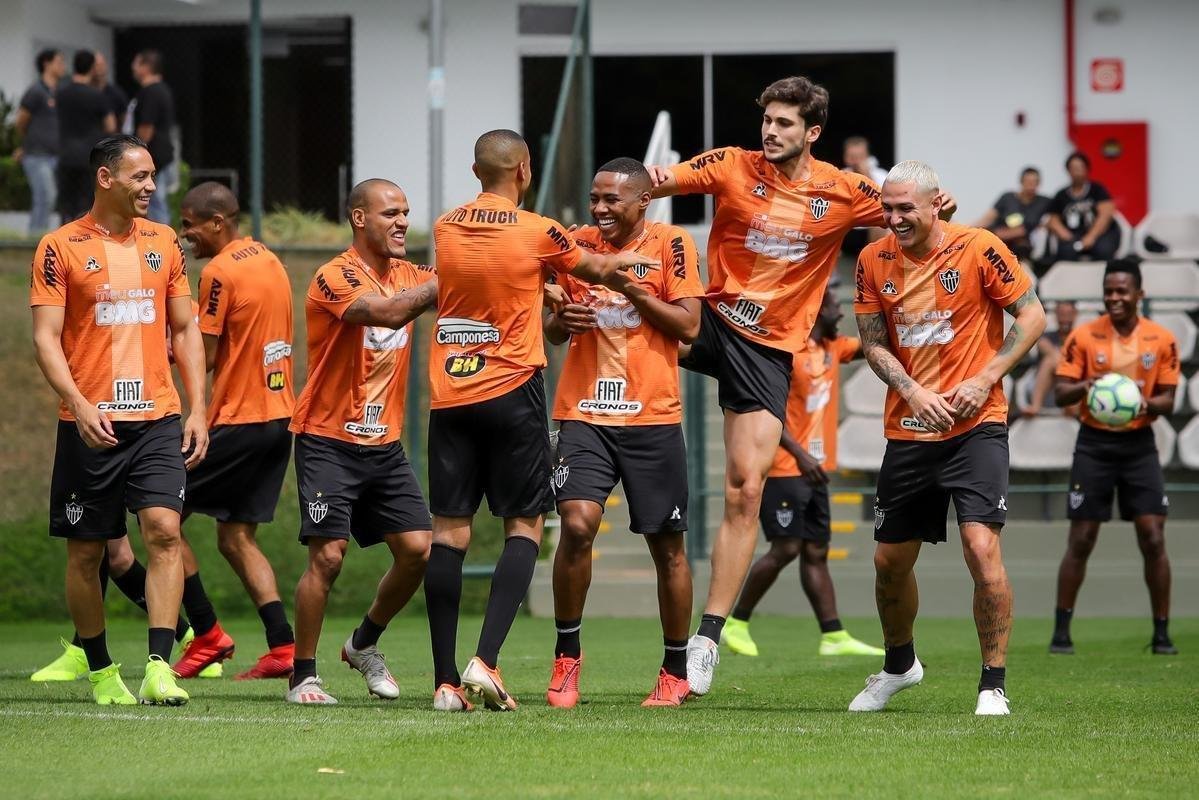 Fotos do treino do Atltico neste sbado, na Cidade do Galo. O tcnico Rodrigo Santana deve escalar o time com Wilson; Patric, Igor Rabello, Rver e Fbio Santos; Jair e Elias; Char, Vincius e Cazares; Ricardo Oliveira