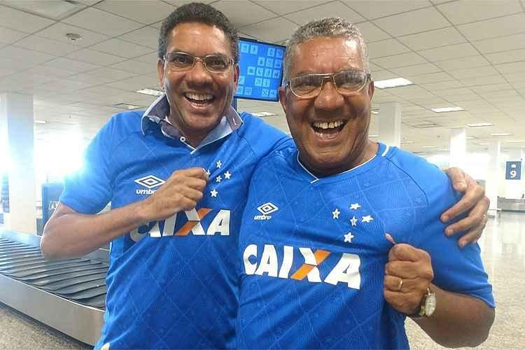 Torcedores do Cruzeiro desembarcam em Buenos Aires e mostram expectativa em ver time vencer Racing pela Copa Libertadores