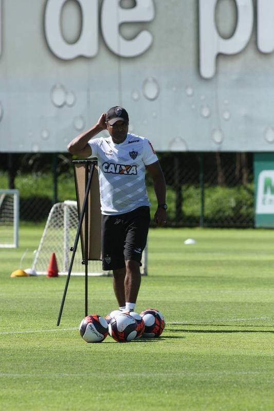 Tcnico Roger Machado completou um ms no comando da equipe do Atltico