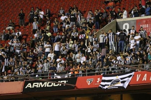 Atlético saiu atrás, conseguiu virada com Róger Guedes e Ricardo Oliveira, mas cedeu empate no Morumbi