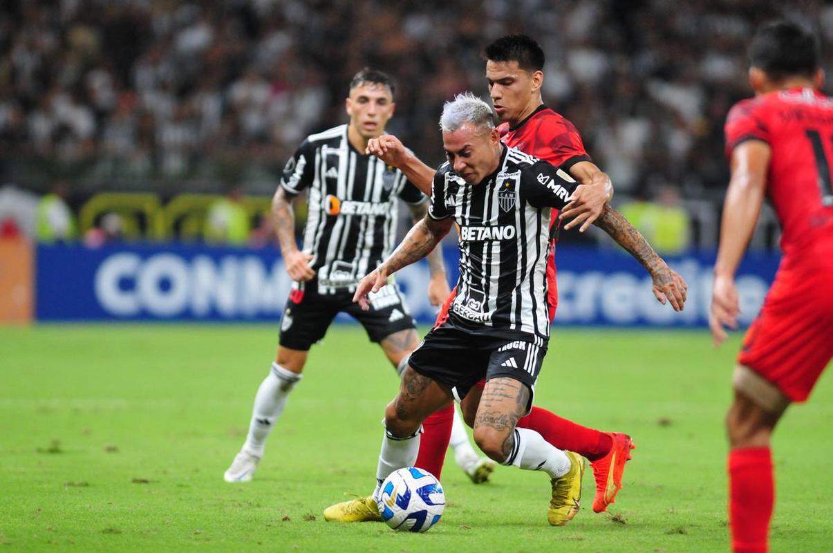 Fotos do jogo entre Atltico x Libertad, pela Copa Libertadores