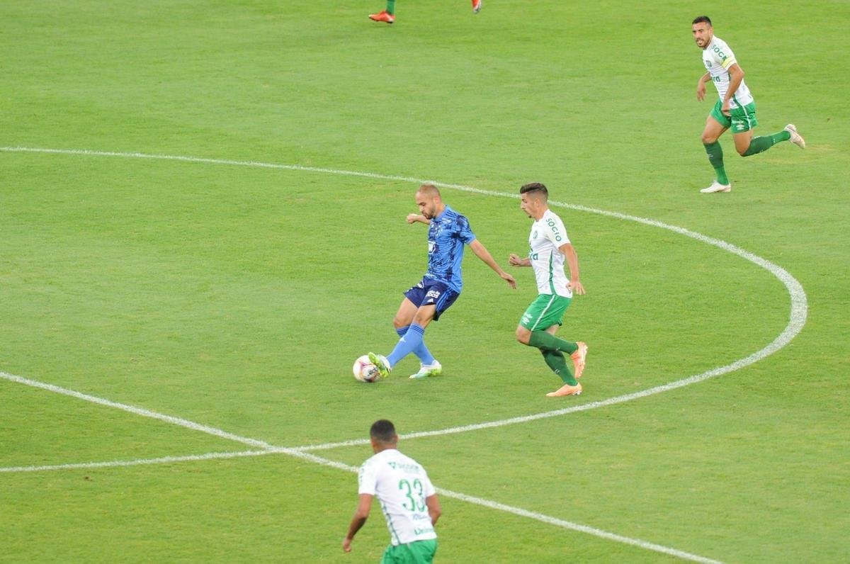 Fotos do duelo entre Cruzeiro e Chapecoense, no Mineiro, pela quarta rodada da Srie B