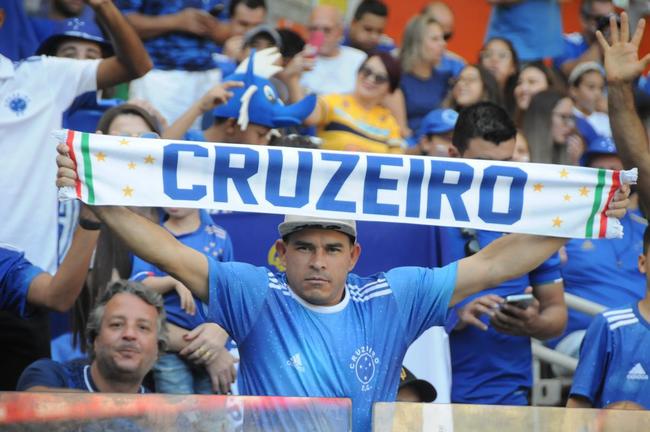 Cruzeiro x Bahia: fotos da torcida da Raposa no Mineiro