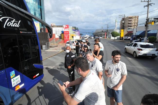 Delegação alvinegra chegou a Cuiabá para final da Supercopa do Brasil entre Atlético e Flamengo