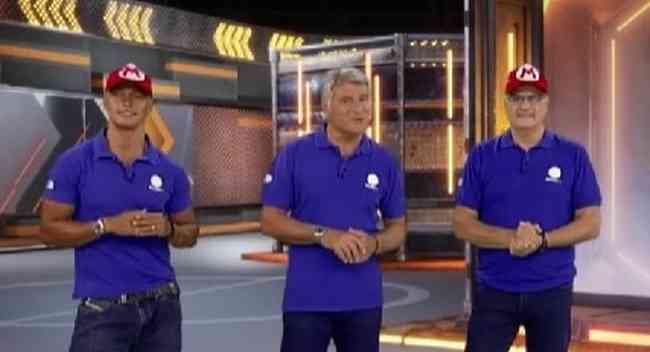 Os comentaristas Renato Marsiglia e Dod apareceram na transmisso de gua Santa x Palmeiras vestidos com o bon do Mario Bros