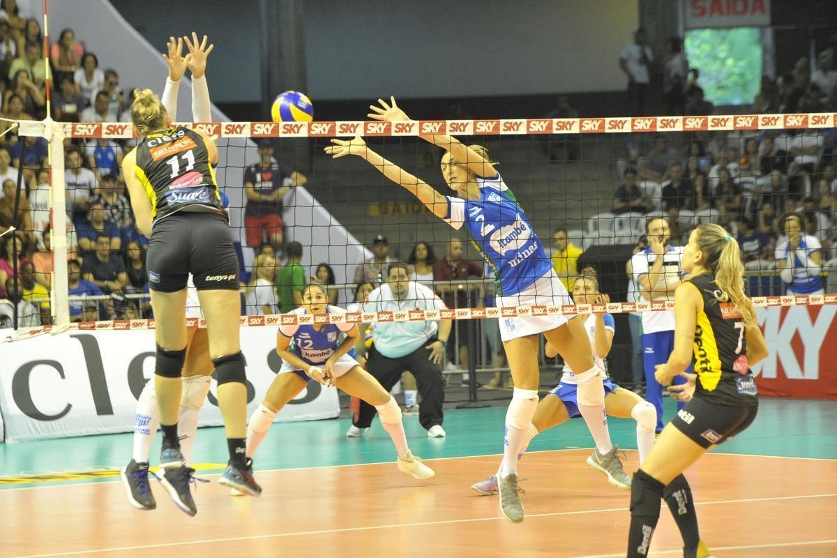 Minas x Praia: veja fotos da primeira partida da final