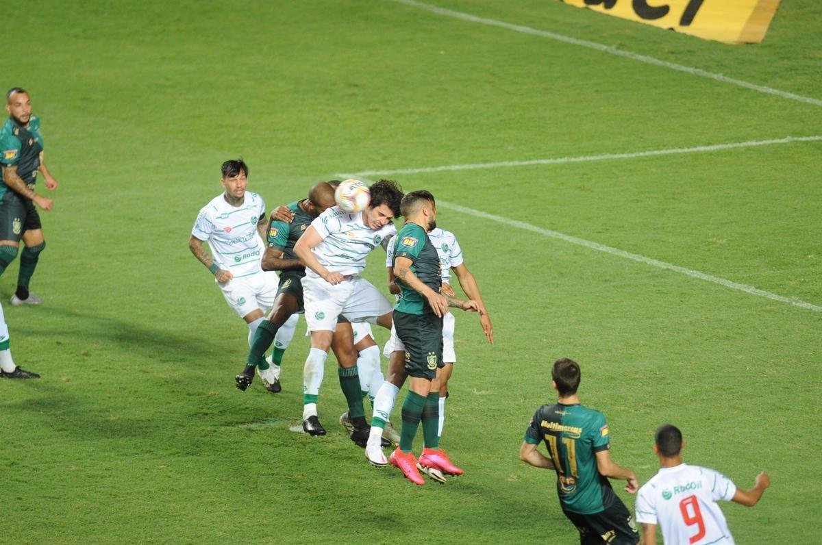 Fotos do jogo entre Amrica e Juventude, no Independncia, pela Srie B