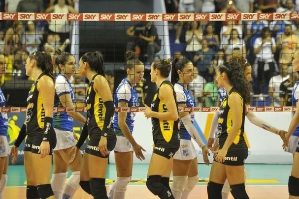 Minas x Praia: veja fotos da primeira partida da final