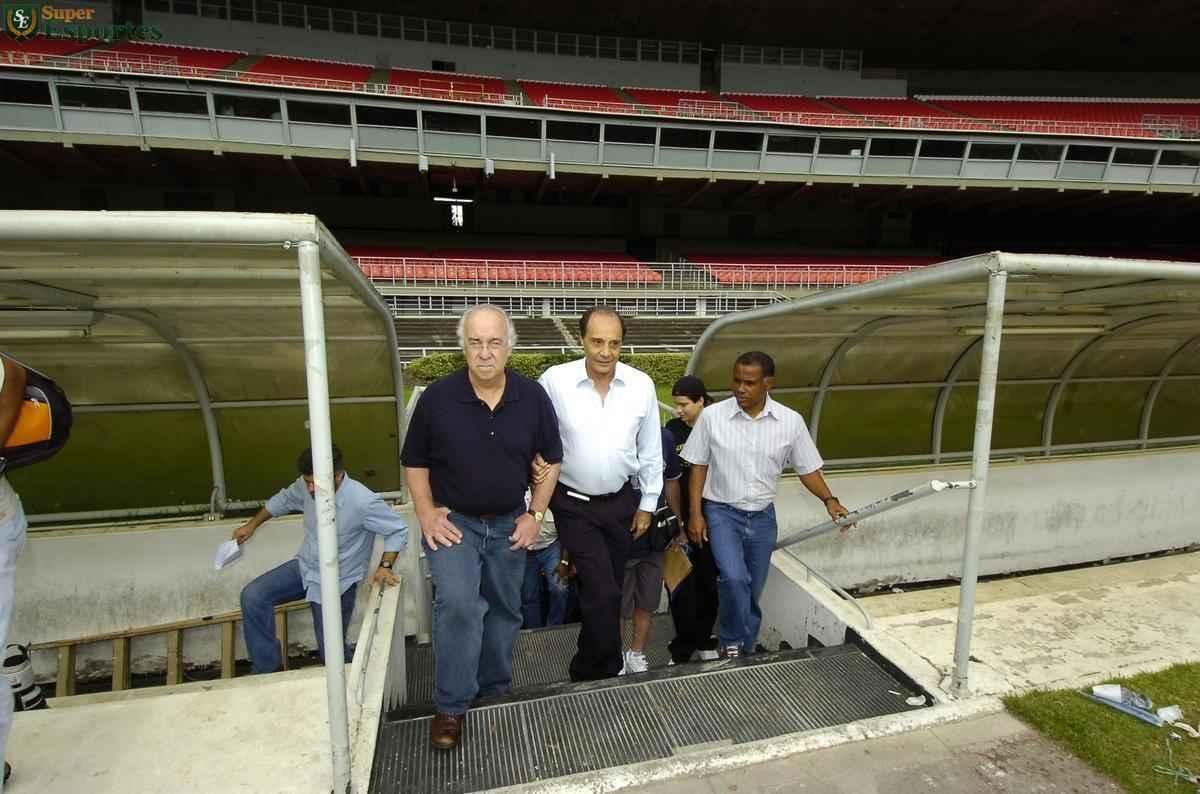 Em 2006, no aniversário de 40 anos do título da Taça Brasil de 1966, reportagem do Estado de Minas e do Superesportes reuniu no Mineirão alguns dos craques do Cruzeiro: Zé Carlos, William, Procópio, Neco, Natal, Dirceu Lopes, Evaldo e Tostão.