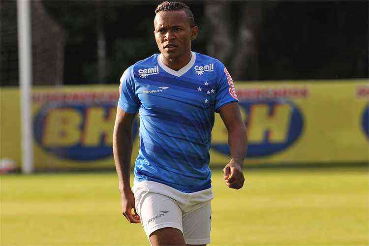 Futebol russo pode tirar o lateral Marlon do Cruzeiro? Entenda