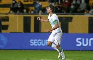 Marcelo Moreno marca dois gols em derrota da Bolvia para o Uruguai, por 4 a 2, em Montevidu, pelas Eliminatrias da Copa. Atacante do Cruzeiro tem agora oito gols e lidera artilharia do torneio