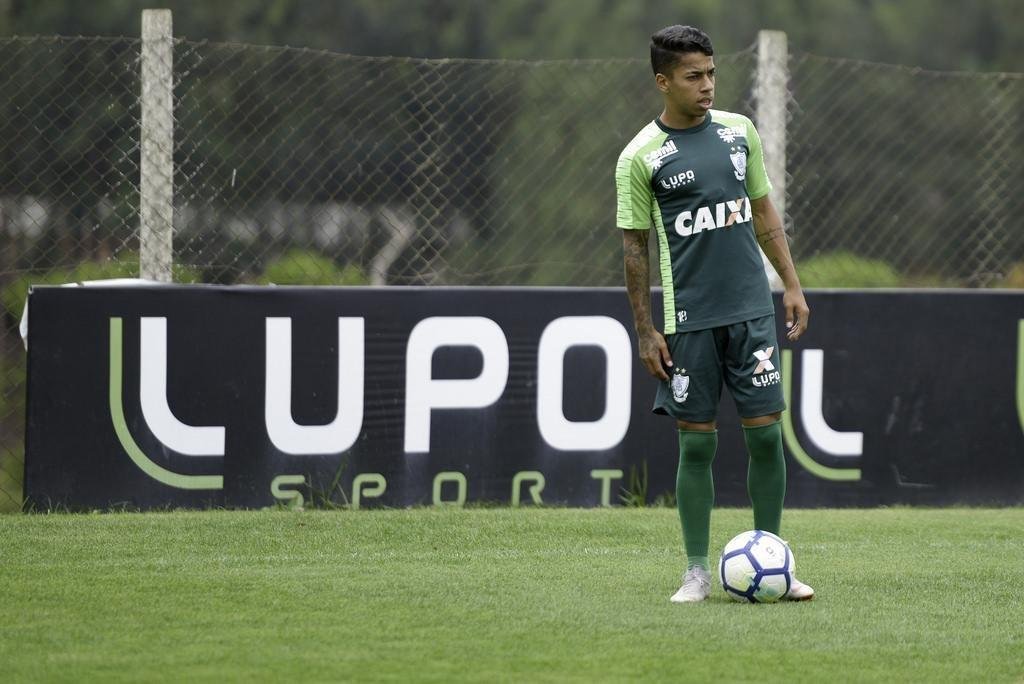 Matheusinho, 20 anos - 17 jogos (17 no Brasileiro) - 

Matheusinho  um talento tcnico. Bom driblador e passador, com tima finalizao de mdia distncia.  verstil como articulador e meia-atacante pela ponta, porm, passou o primeiro semestre se recuperando de leso no joelho. O objetivo  conseguir unir todas as suas capacidades e saber o momento de usar cada uma delas durante os 90 minutos em campo. Pode ganhar um pouco de fora fsica, mas deve ter muito cuidado para que isso no atrapalhe suas inmeras e excelentes habilidades.