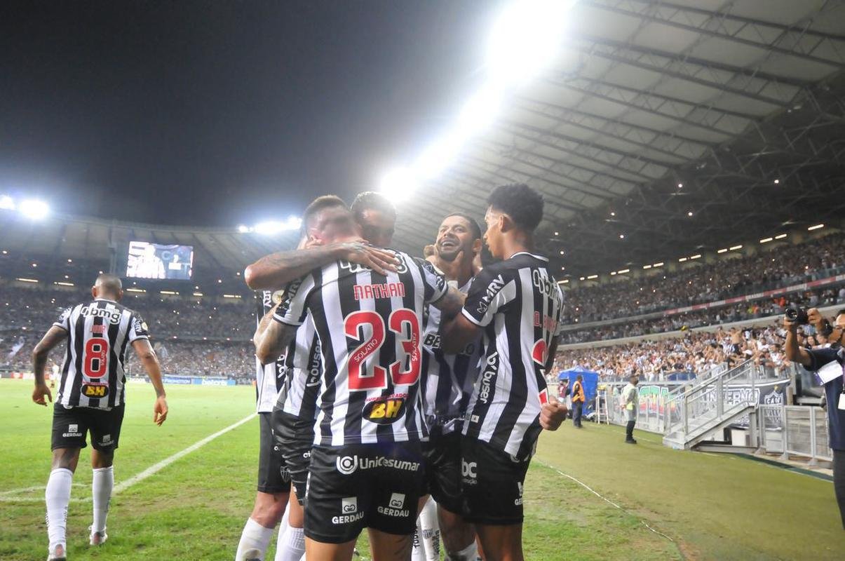 31 rodada - Atltico venceu o Corinthians por 3 a 0, no Mineiro, com gols de Diego Costa, Keno e Hulk