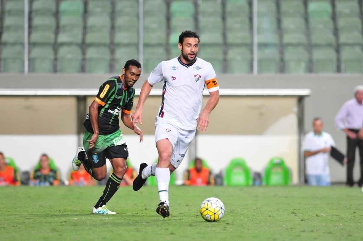 Imagens do jogo entre Amrica e Fluminense no Independncia