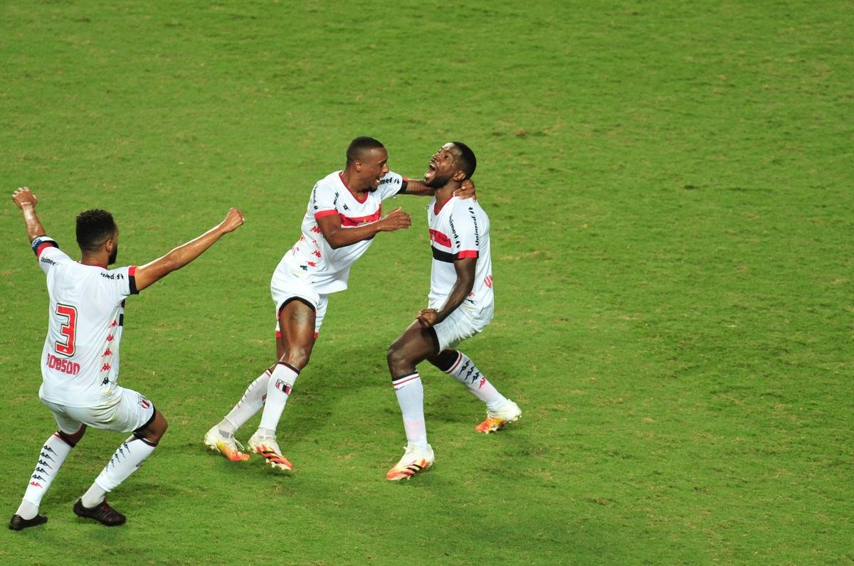 Amrica e Botafogo-SP se enfrentaram no Independncia, pela 35 rodada da Srie B