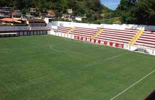 O estdio Antnio Guimares de Almeida, conhecido como Almeido, recebe os jogos do Tombense. As arquibancadas comportam 3.053 espectadores.
