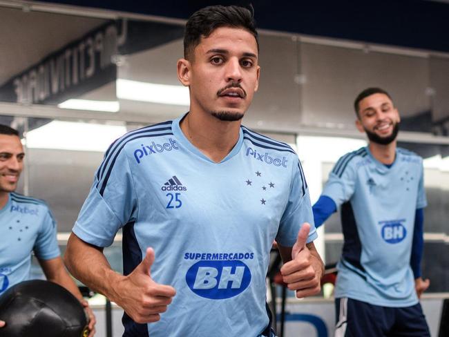 Bruno Rodrigues exalta dedicação do Cruzeiro: Corro por eles