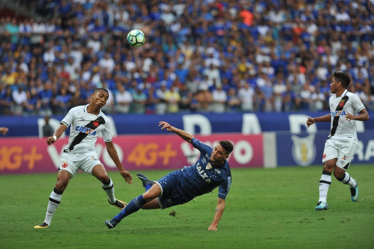 Fotos do jogo entre Cruzeiro e Vasco, no Mineiro, pela 37 rodada do Brasileiro (Leandro Couri/EM D.A Press)