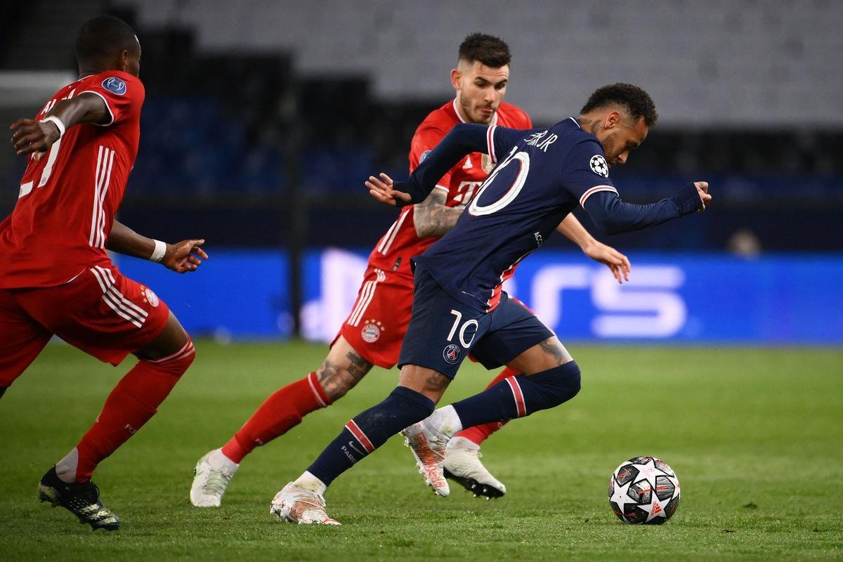 Fotos do duelo entre PSG e Bayern de Munique, em Paris, pela volta das quartas de final da Liga dos Campees da Europa.