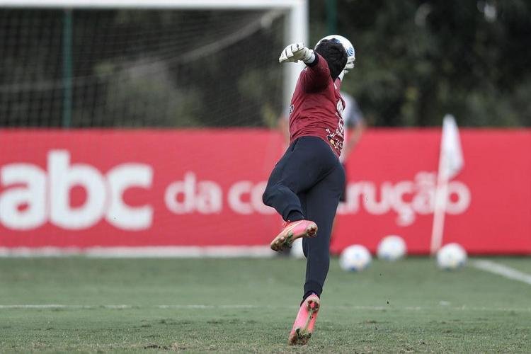 Atlético fecha preparação para enfrentar o Juventude; veja fotos