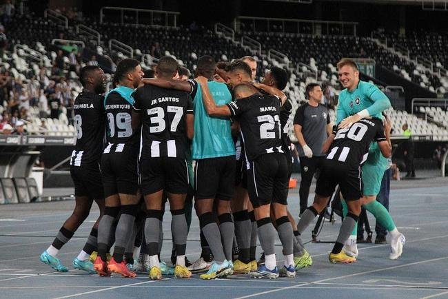 8� - Botafogo - 5 vermelhos