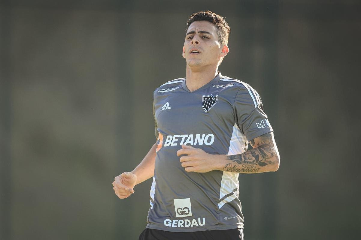 Nesta tera-feira (26), Cuca foi apresentado como treinador do Atltico - pela terceira vez na carreira. Primeiro, foi saudado pelo diretor de futebol Rodrigo Caetano e concedeu entrevista coletiva na sala de imprensa da Cidade do Galo. Depois, comandou o primeiro treino com o elenco no CT, j pensando no confronto contra o Internacional, pelo Campeonato Brasileiro.