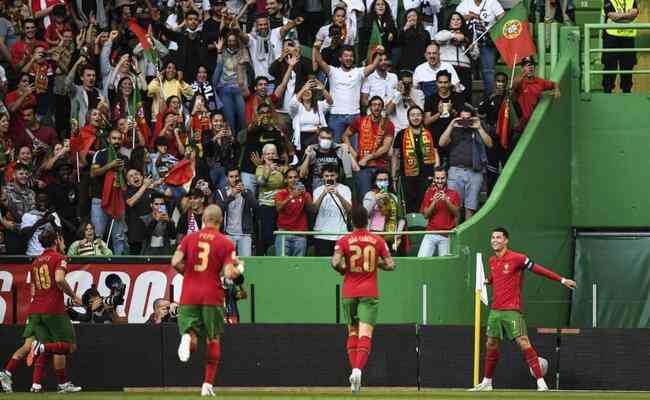 Cristiano Ronaldo marcou dois dos quatro gols de Portugal sobre a Suíça em duelo pela Liga das Nações
