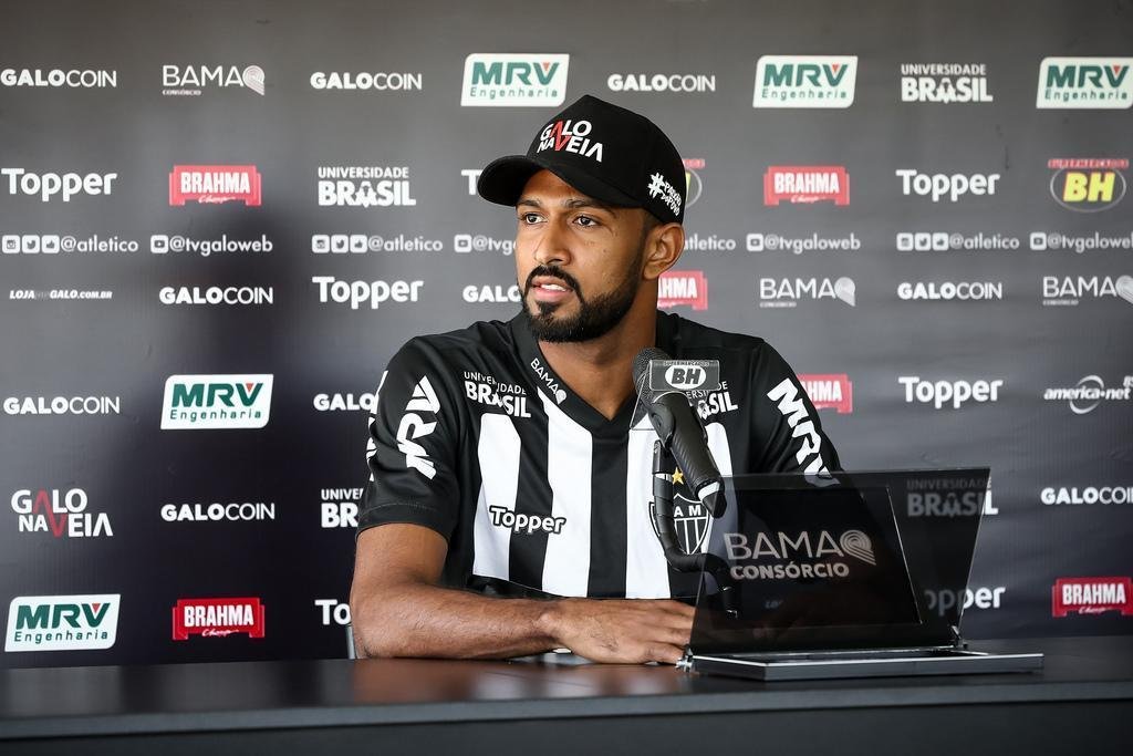 Imagens da apresentao de Maicon Bolt no Atltico