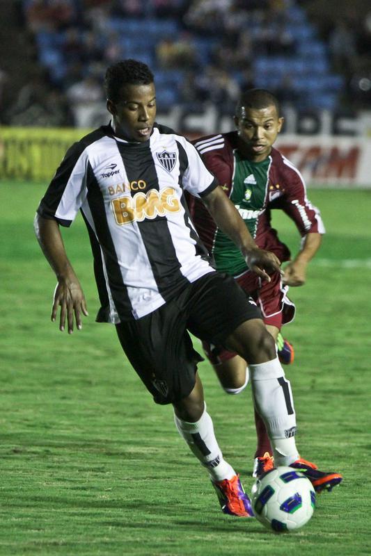 Guilherme Santos - lateral-esquerdo