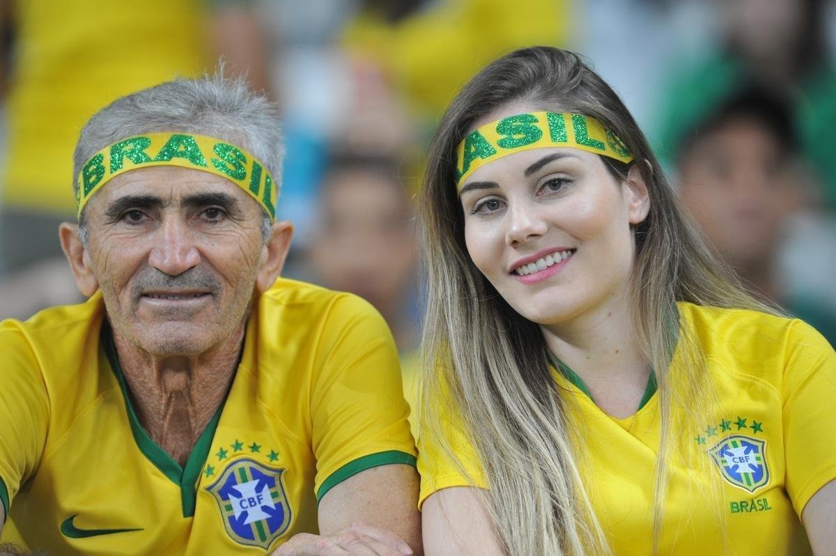 Fotos das torcidas de Brasil e Argentina, no Mineiro, no clssico vlido pela semifinal da Copa Amrica
