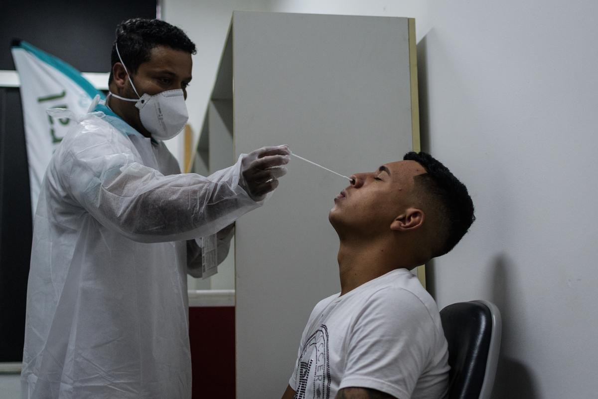 Fotos do primeiro dia de trabalho do Cruzeiro em 2022 na Toca da Raposa II