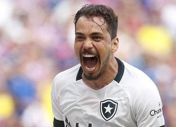 Time treinado pelo português Luís Castro tem quatro baixas certas para enfrentar o Galo no Mineirão, em Belo Horizonte, às 20h de segunda-feira (7/11)