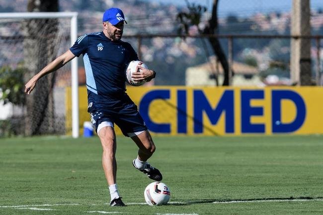 Imagens do treino do Cruzeiro nesta sexta-feira (22 de dezembro), na Toca da Raposa II