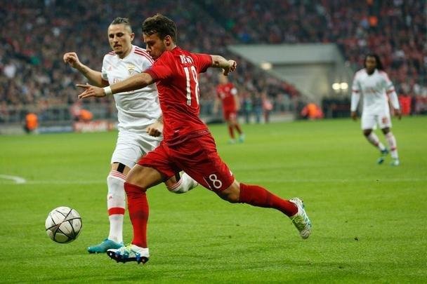 No Allianz Arena, volante chileno Vidal marcou o único gol da partida