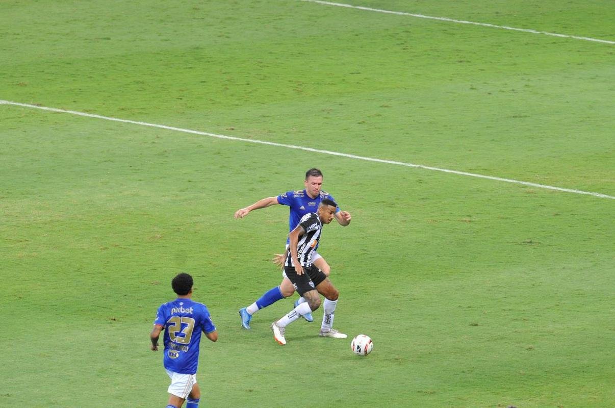 Fotos do clssico entre Atltico e Cruzeiro, no Mineiro