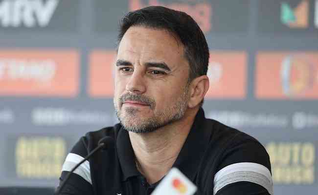 Rodrigo Caetano, diretor de futebol do Atlético, negou acomodação do elenco após ano vitorioso