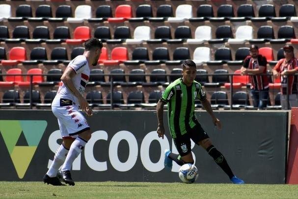 Fotos do empate por 0 a 0 entre Botafogo-SP e Amrica, em Ribeiro Preto, pela Srie B do Brasileiro