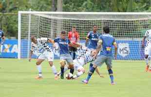 Com gols de Rafael Sobis, Ramn bila e Alex, Cruzeiro venceu Arax neste domingo por 2 a 0, em jogo-treino realizado na Toca da Raposa II (fotos: Marcos Vieira/EM D.A Press)