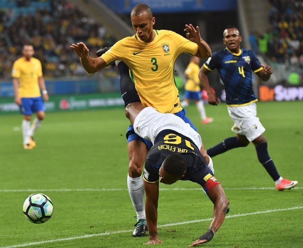 Brasil e Equador se enfrentaram, na Arena do Grmio, pela 15 rodada das Eliminatrias para a Copa