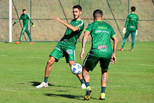 Mancini comandou primeiras atividades no Coelho nesta semana