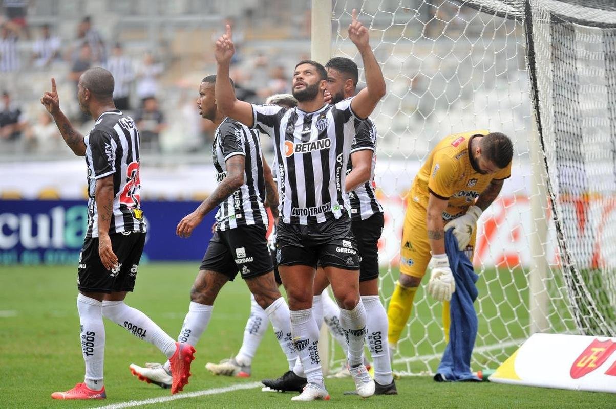 Fotos do jogo entre Atltico e Patrocinense, pelo Campeonato Mineiro