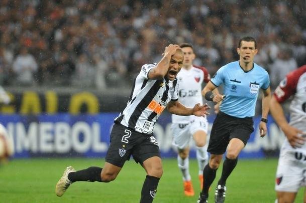 Fotos do primeiro tempo do jogo entre Atltico e Coln, no Mineiro, pela semifinal da Copa Sul-Americana