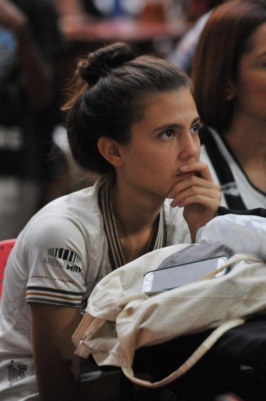 Nesta quinta-feira (2), torcedores do Atltico lotaram os bares de BH para acompanhar Bahia x Galo, jogo adiado da 32 rodada do Campeonato Brasileiro. Na imagem, bares na regio da Savassi.