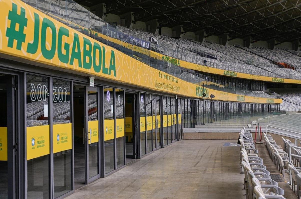Mineiro, em BH, foi envelopado em verde, amarelo e azul para receber o duelo entre Brasil e Paraguai pela 16 rodada das Eliminatrias da Copa do Mundo do Catar